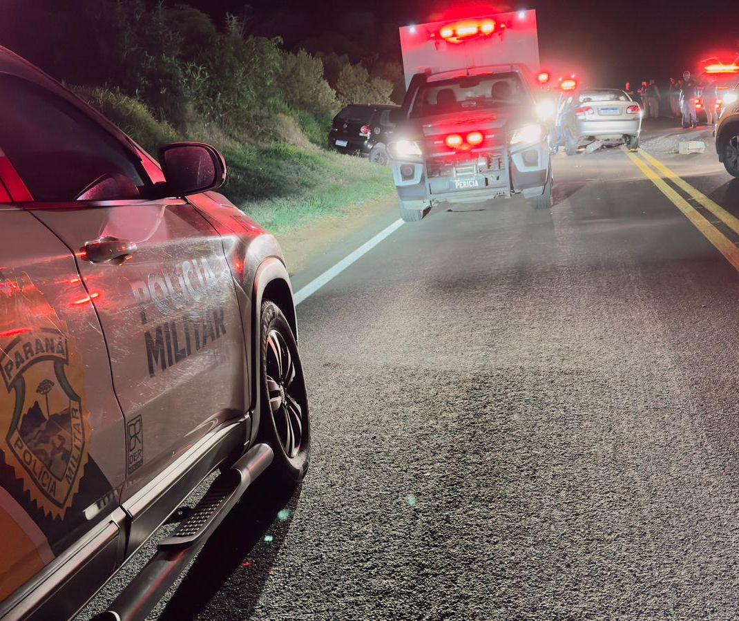 Uma pessoa morre e quatro ficam feridas em acidente na PR-218