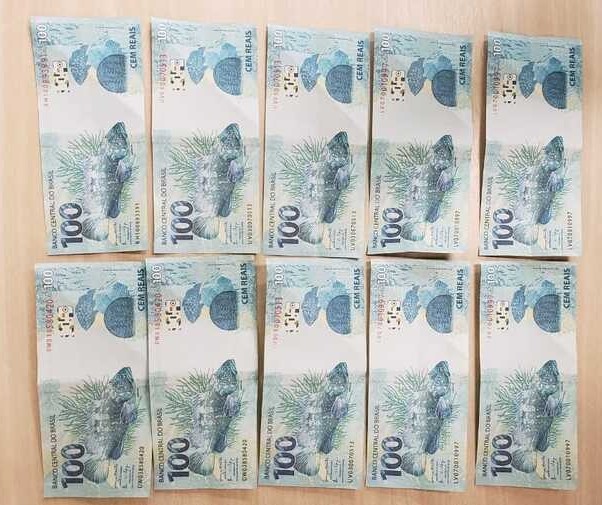 Polícia Federal de Maringá prende homem com R$ 1 mil em notas falsas