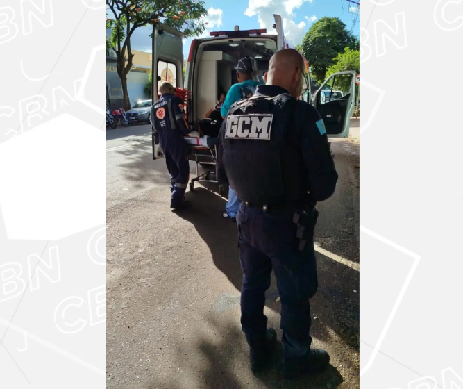 Mulher entra em trabalho de parto na rua e é socorrida pela Guarda