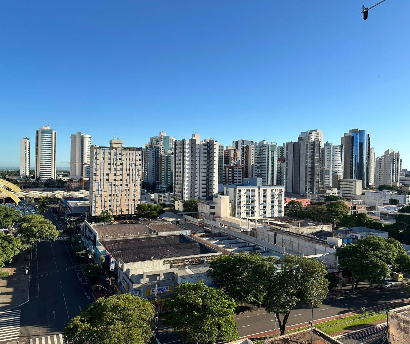 Calor se intensifica em Maringá nesta sexta (23) e no fim de semana; confira os detalhes da previsão