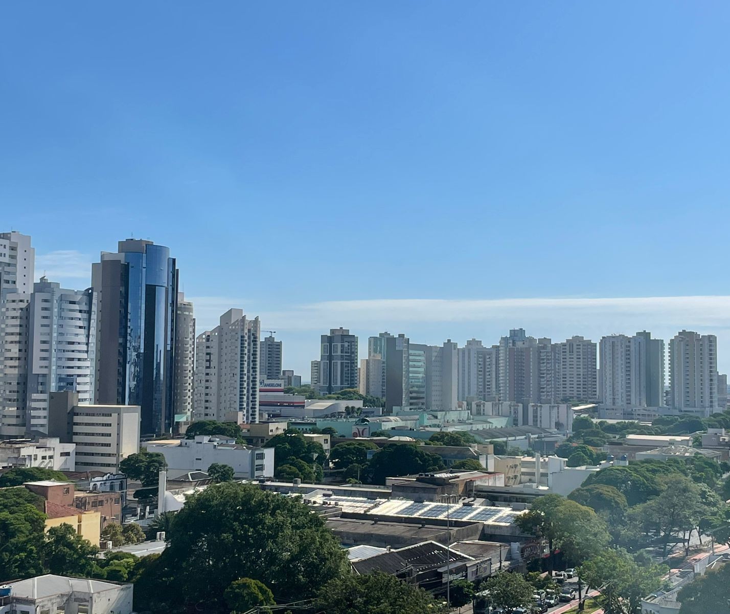 Sábado (10) com pancadas de chuva e temperatura alta, em Maringá