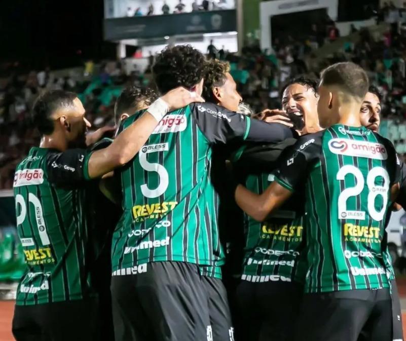 Maringa FC vence por 2 a 0 e Galo é rebaixado no Paranaense