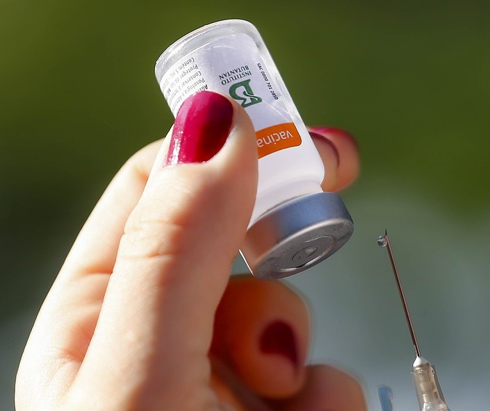 Vacinação segue apenas com 2ª dose nessa quarta-feira (21), em Maringá