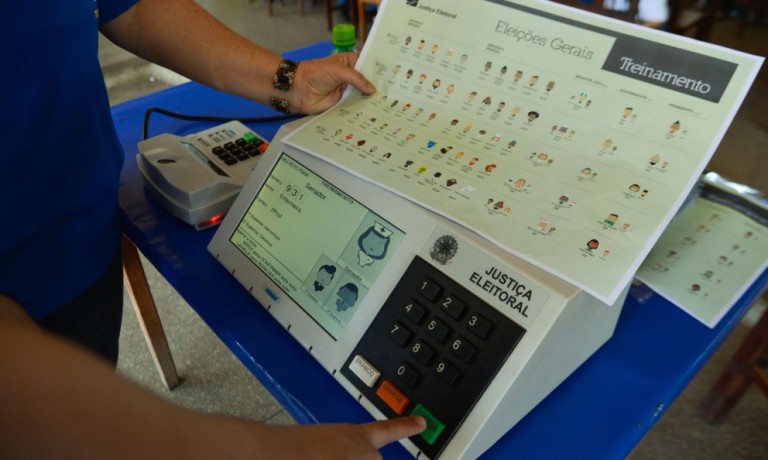 3.200 mesários irão trabalhar em Maringá na eleição de domingo (15)