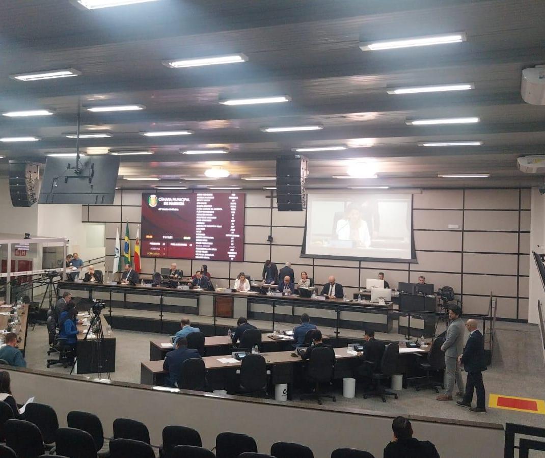 Lei que autoriza contratação de 25 cargos comissionados é publicada em Diário Oficial