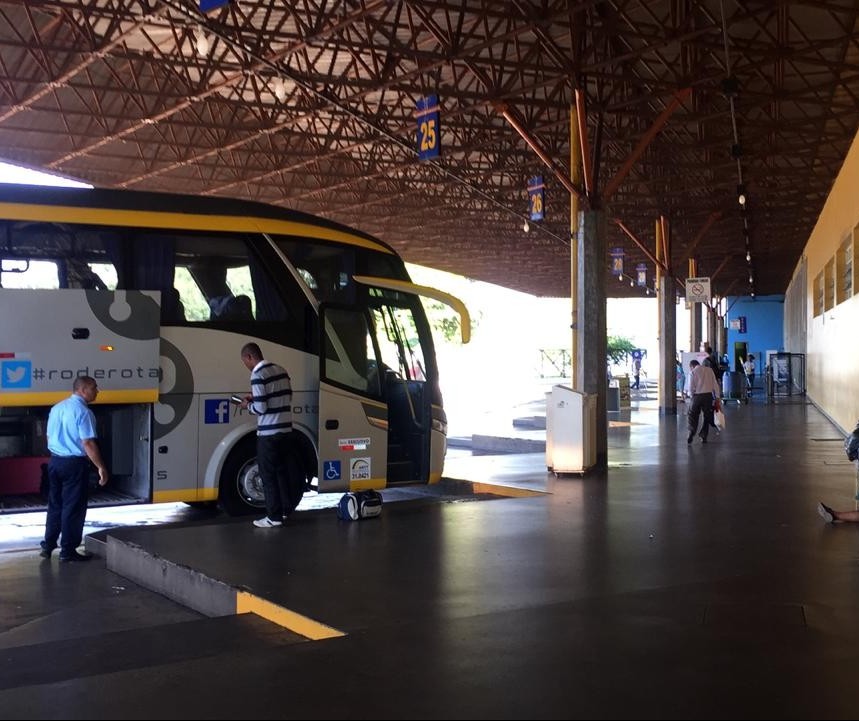 Apesar do Ano Novo, movimento na rodoviária de Maringá é baixo