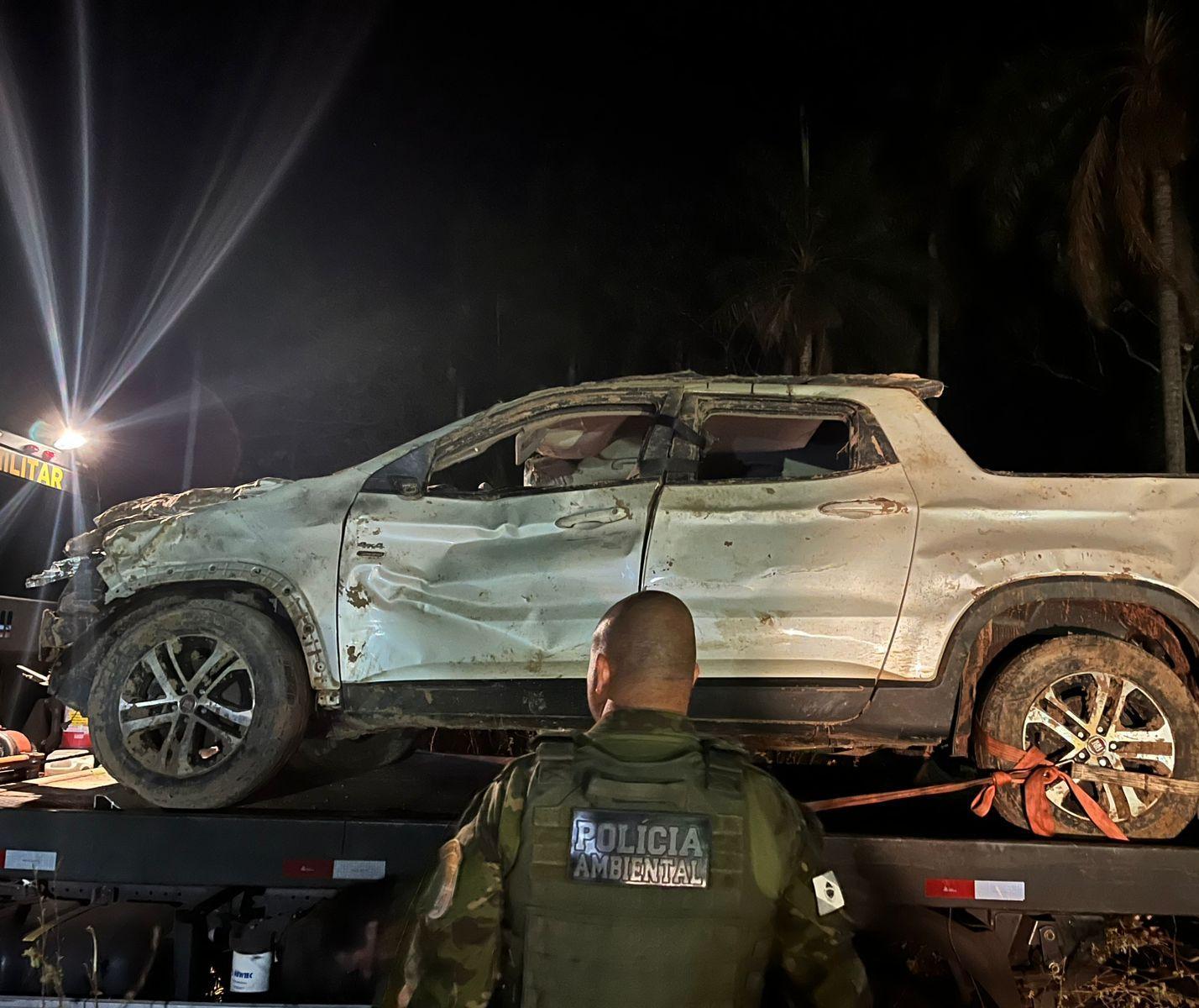 Carro de desaparecidos em Icaraíma é retirado, nenhum corpo foi localizado
