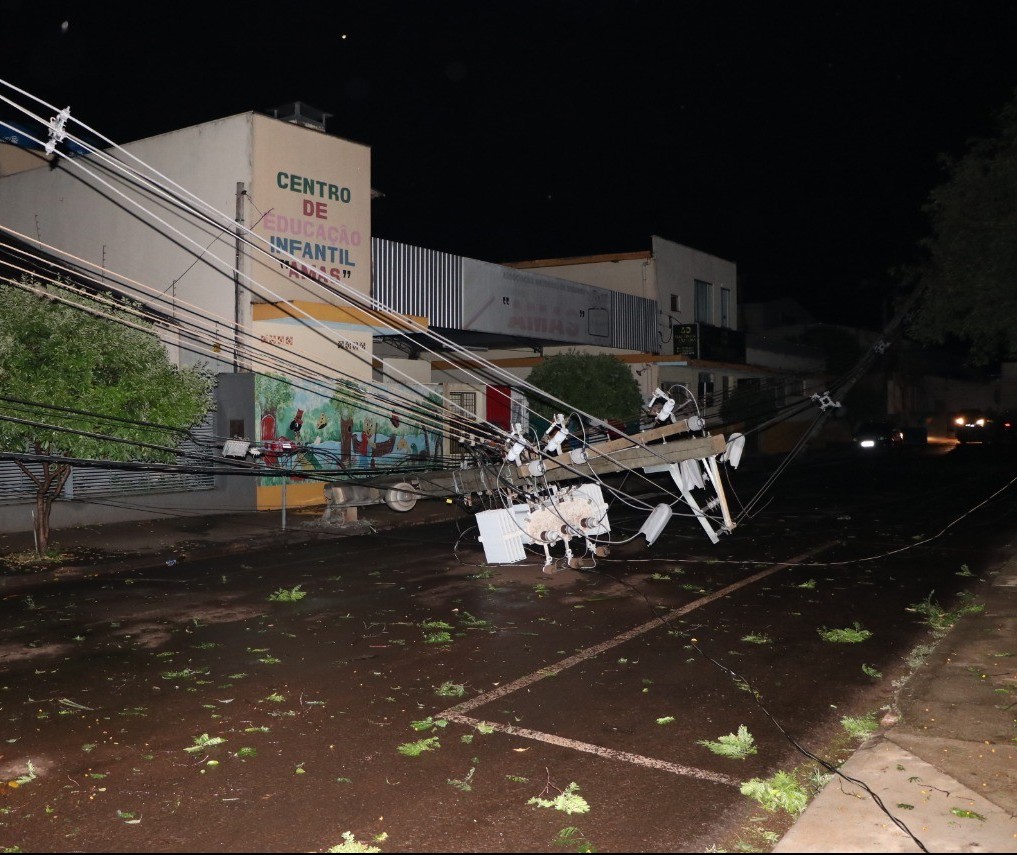 Em Sarandi, 28 mil imóveis ficaram sem luz após temporal