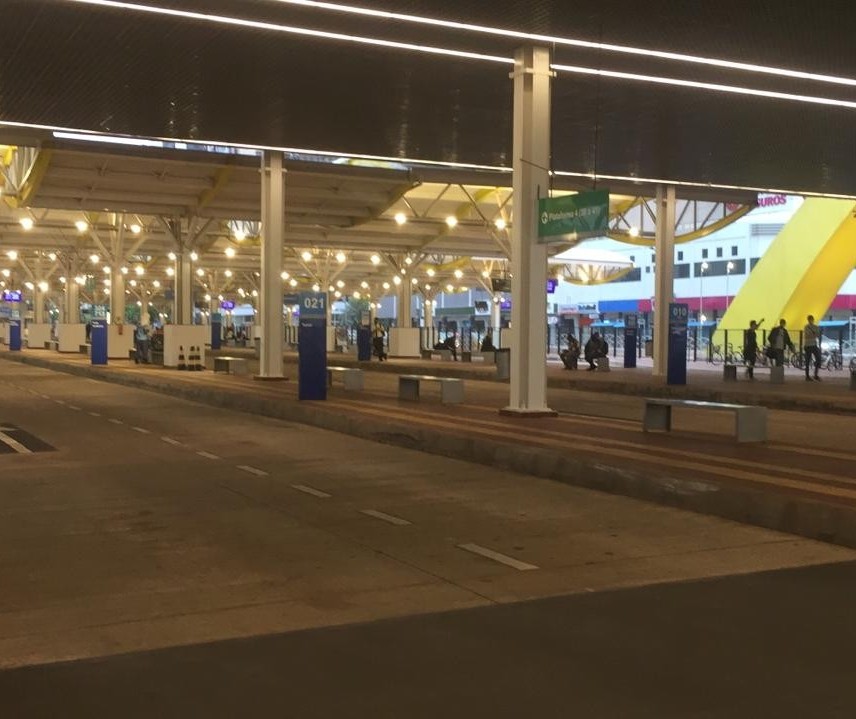 Greve paralisa 100% do transporte urbano e metropolitano em Maringá