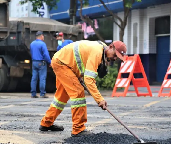 Prefeitura de Maringá abre licitação de R$ 82 milhões para recapeamento asfáltico