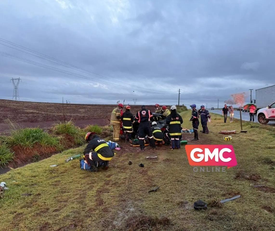Acidente gravíssimo deixa dois mortos e seis feridos na PR-317, na região de Maringá