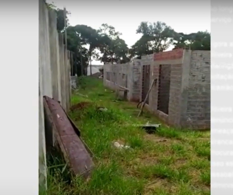 Ouvinte envia vídeo de obra paralisada de Cmei em Maringá