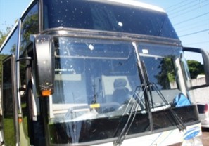 Vítima relata ação violenta dos assaltantes a ônibus de turismo na região de Maringá