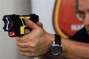 Município inicia treinamento de uso das pistolas taser para guardas municipais de Maringá