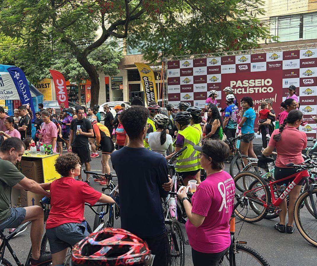 Passeio ciclístico reúne famílias e celebra o Dia da Mulher em Maringá