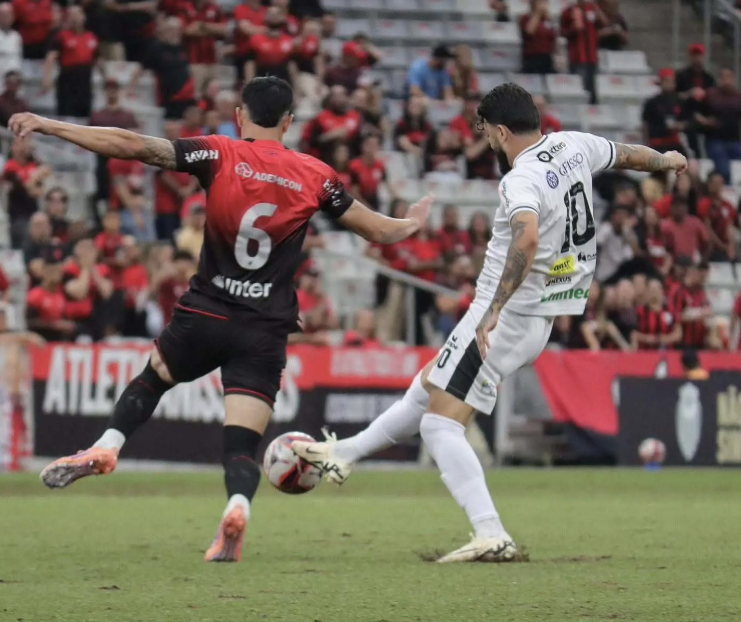 Galo Maringá é goleado pelo Athletico-PR no Paranaense