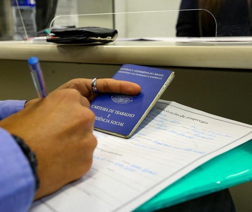 Agência do Trabalhador de Maringá oferece mais de 800 vagas; confira oportunidades