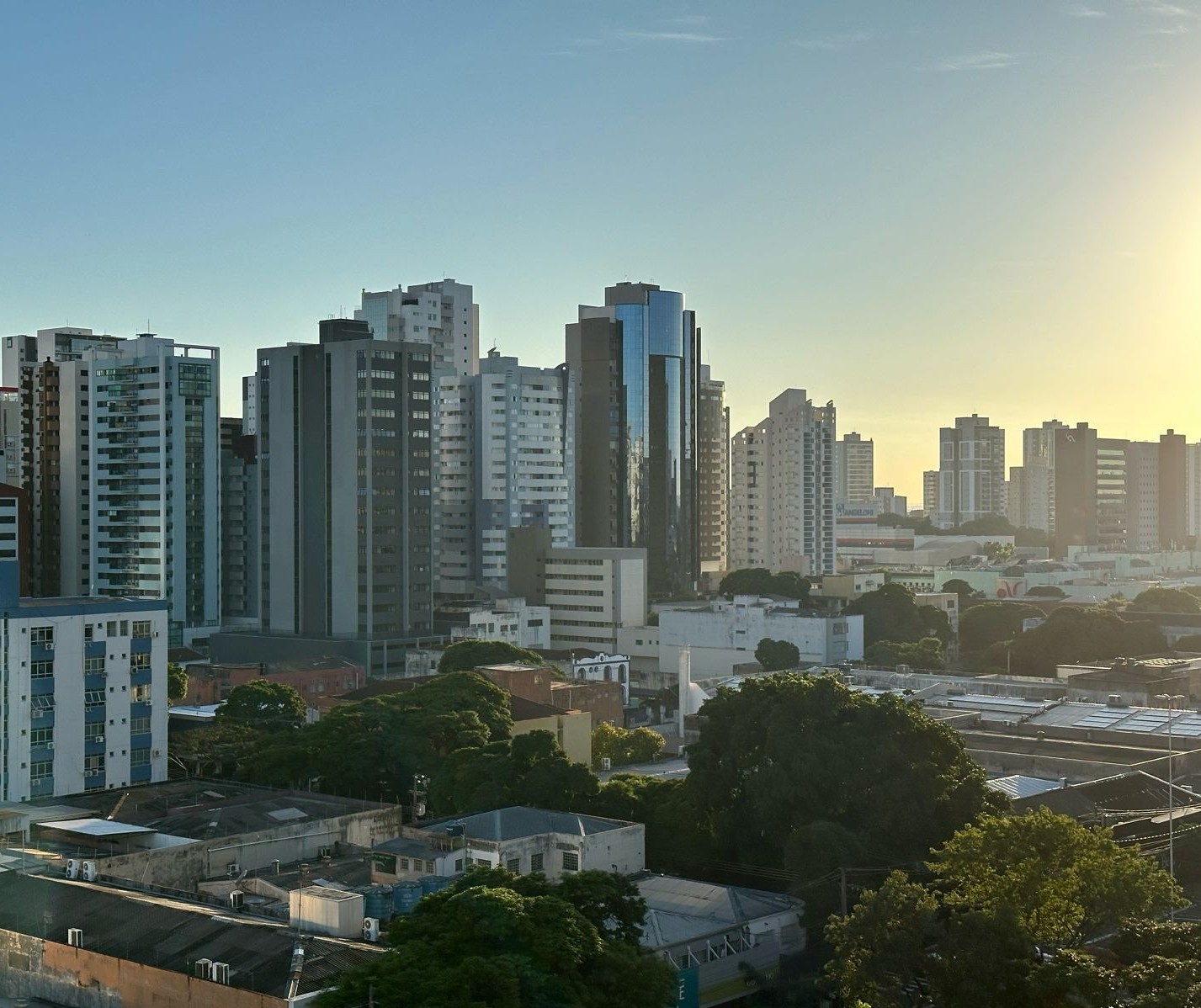 Sem chuva prevista, Maringá terá sol e calor nesta segunda-feira (22)