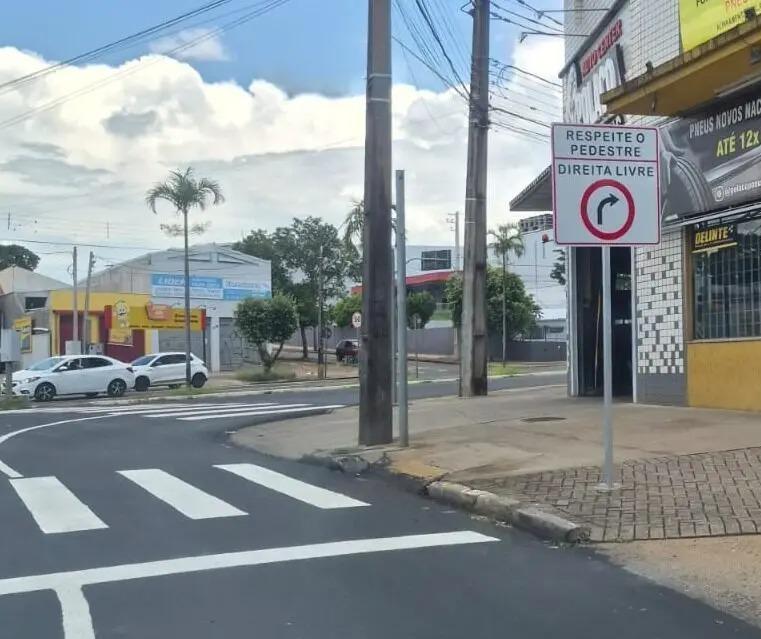 Rotatória em Maringá ganha ‘direita livre’; veja o local