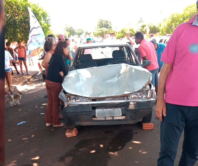 Carro desgovernado atropela nove pessoas durante passeata eleitoral em Centenário do Sul, no Norte do Paraná