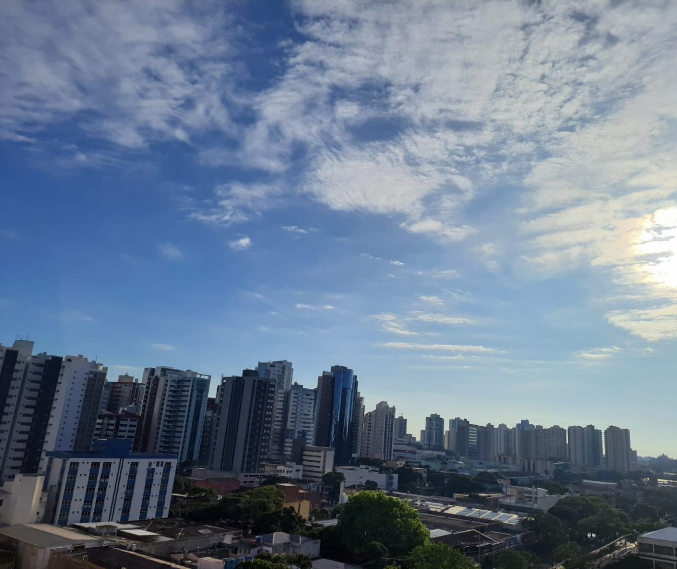Dia ensolarado e temperatura mais alta: veja a previsão do tempo para esta quarta-feira