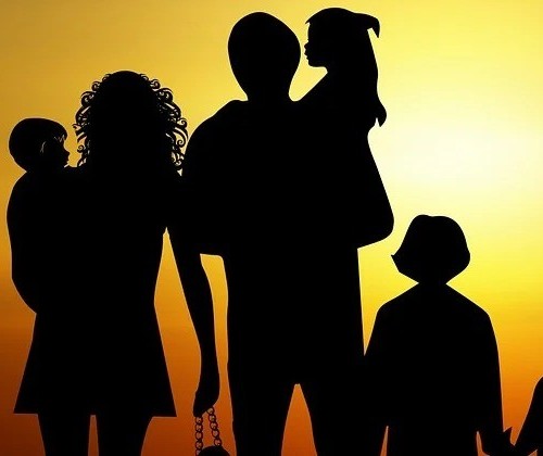 Maringá tem 27 crianças e adolescentes inseridos no programa Família Acolhedora