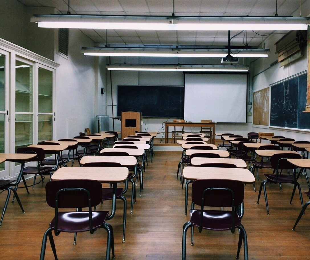 Governo suspende aulas também em escolas particulares no Paraná a partir dessa sexta-feira (20)