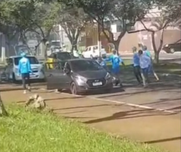 Briga entre torcedores termina em atropelamento em Londrina