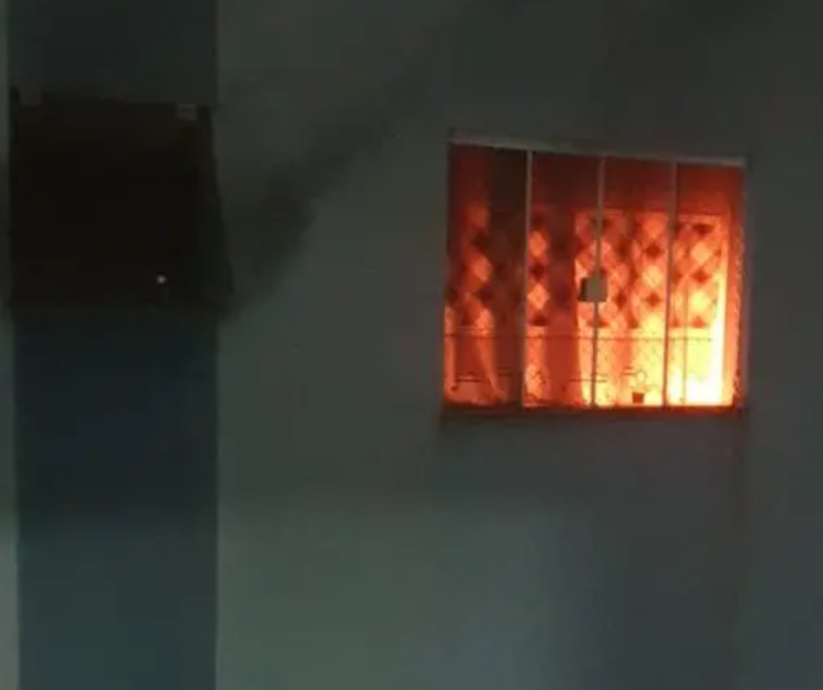 Incêndio em apartamento assusta moradores na Zona 7 em Maringá