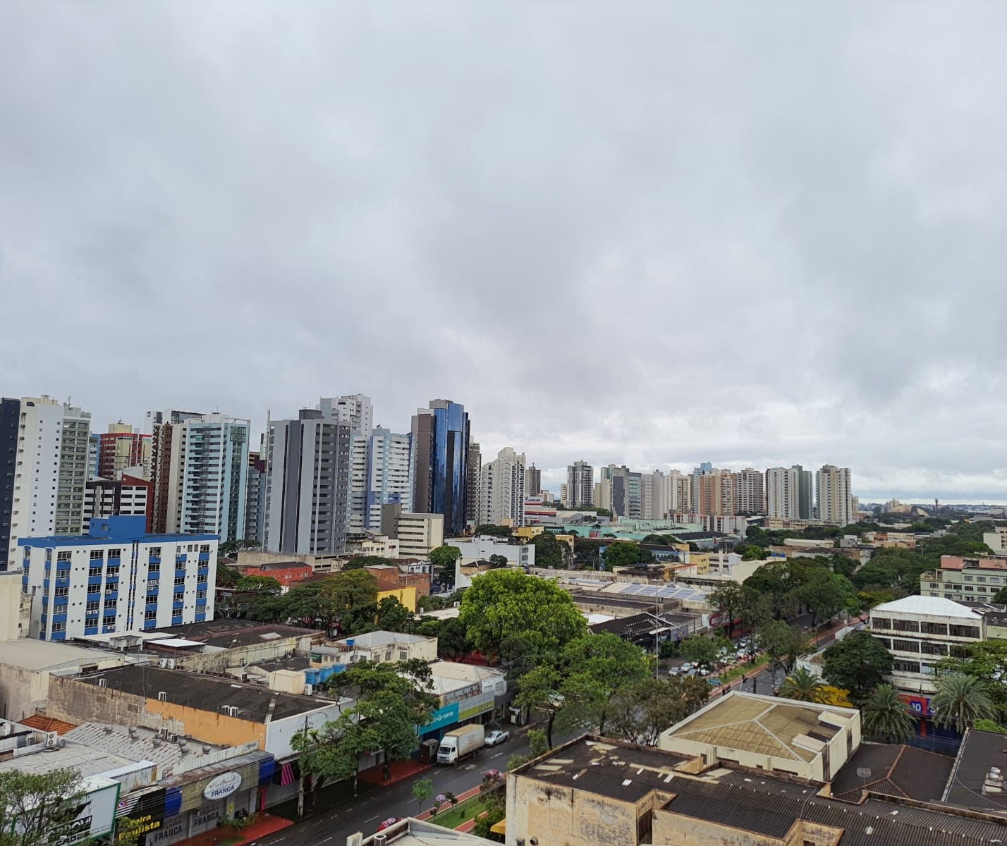 Quarta-feira de tempo instável e temperaturas amenas em Maringá