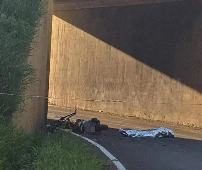 Ciclista morre em acidente com moto na manhã desta quarta-feira