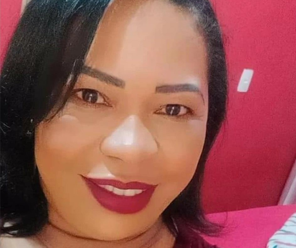 Servidora municipal morre após se envolver em acidente com viatura da PM, em Maringá