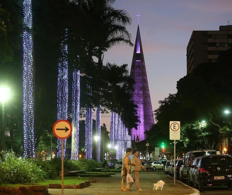 Empresa contratada para iluminação na Maringá Encantada é multada
