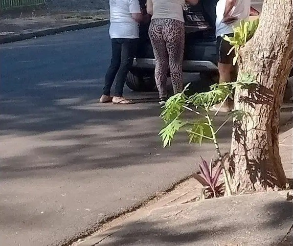 Mulher perde quase R$ 3 mil no ‘golpe da panela’, em Maringá; irmã da vítima teve cartão de crédito furtado