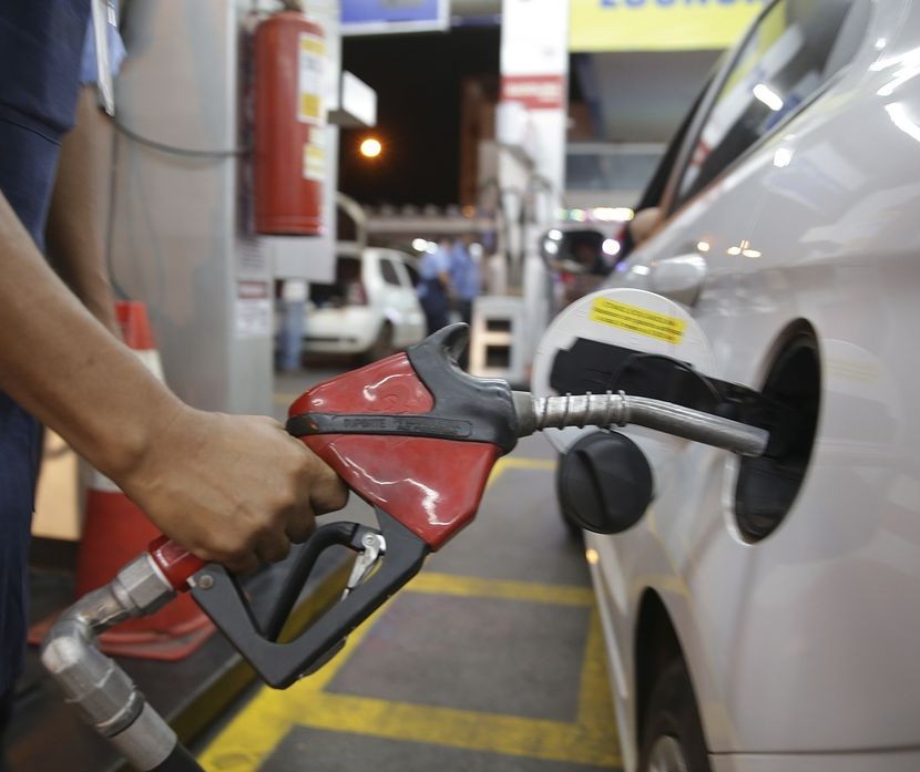 Maringá tem a gasolina mais barata da região, aponta ANP