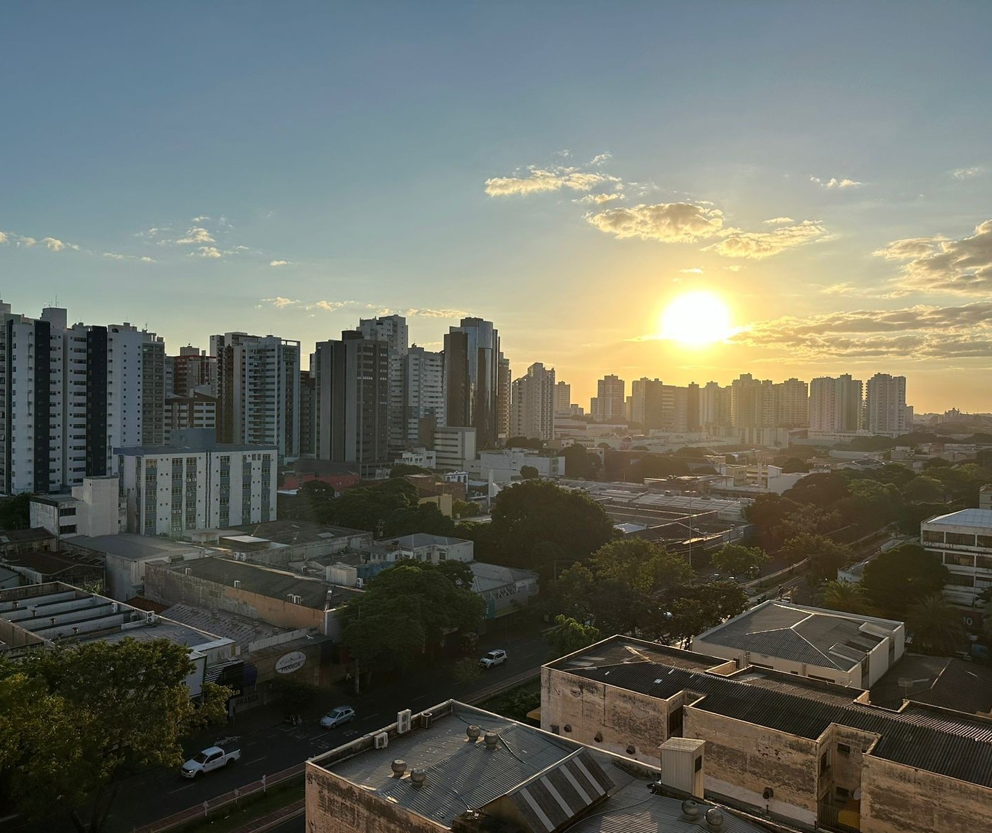 Maringá terá máxima de 31º C nesta sexta-feira (10); tempo segue firme no fim de semana