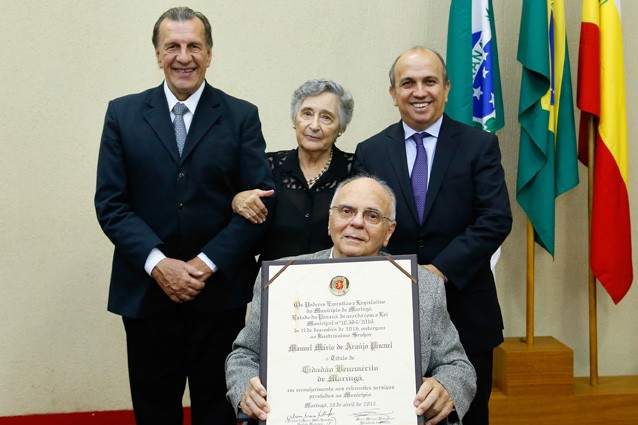 Manoel Mário de Araújo Pismel após receber homenagem da Câmara Municipal de Maringá. Foto: Arquivo/Câmara Municipal de Maringá