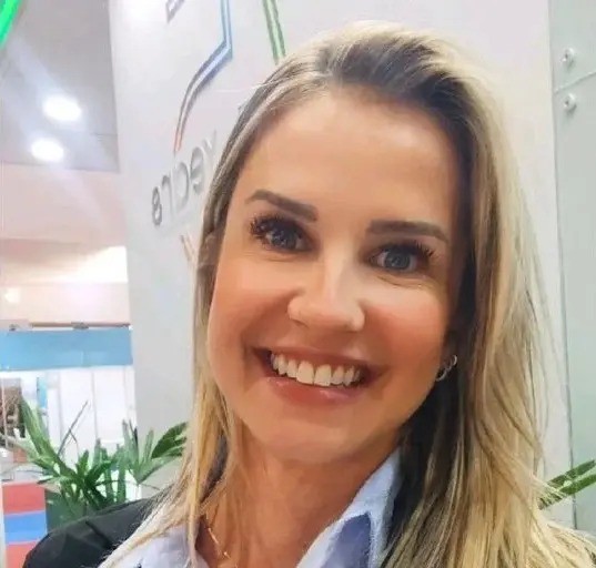 Zootecnista Lidiane Staub, de Maringá, é considerada pela Forbes uma das ‘100 Mulheres Doutoras do Agro’ | Foto: Reprodução.