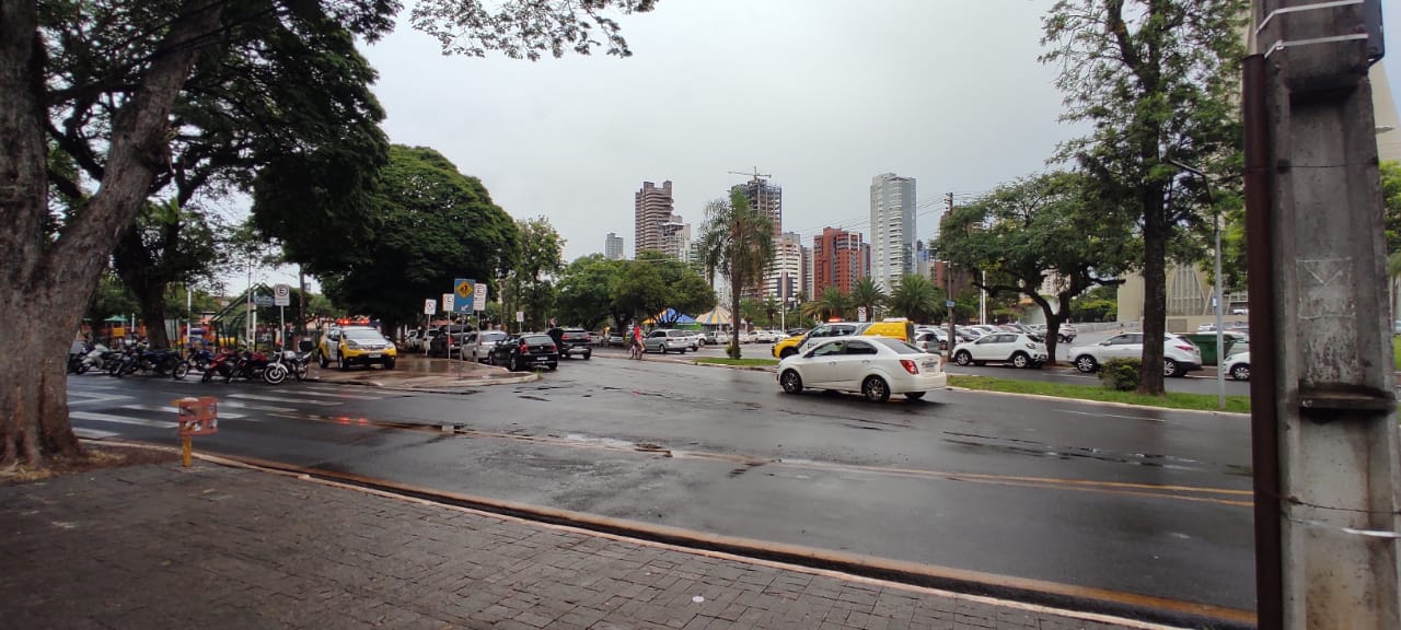 Os vereadores votam nesta segunda-feira (19) o projeto que aumenta o número de cadeiras no Legislativo de 15 para 23 a partir da próxima legislatura. Na votação em primeiro turno houve confusão no auditório do plenário. Desta vez a segurança foi reforçada