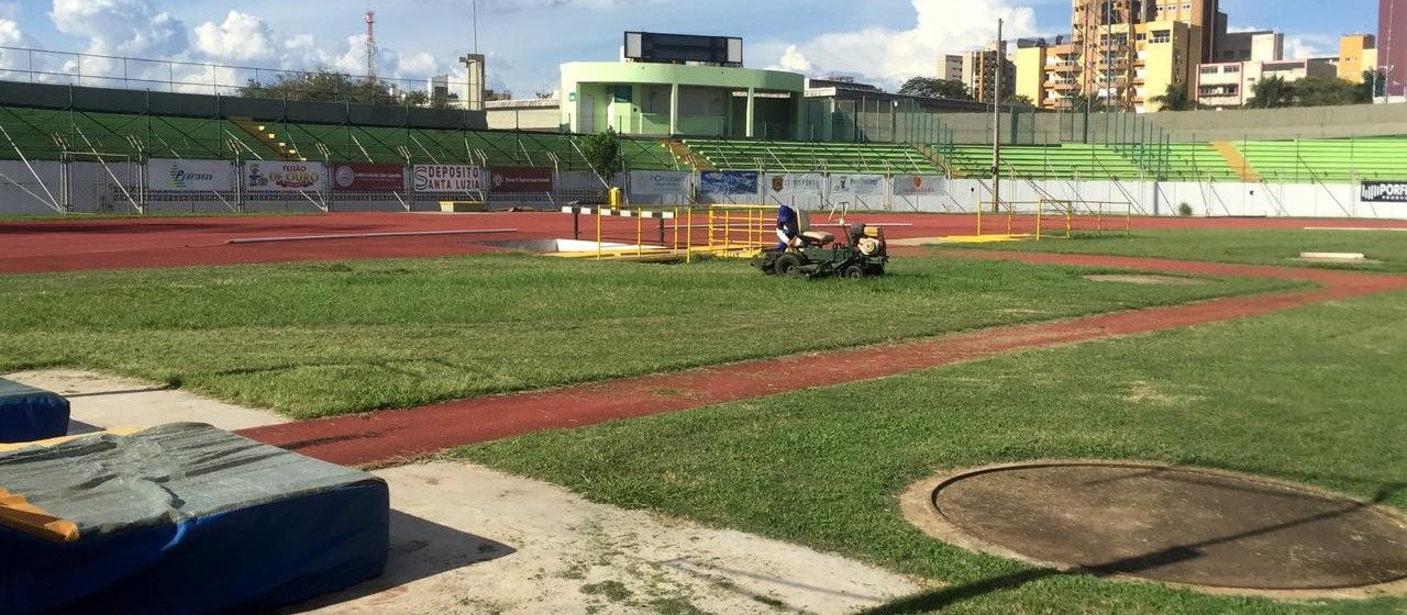 Gramado do Willie Davids gera reclamação do Maringá FC