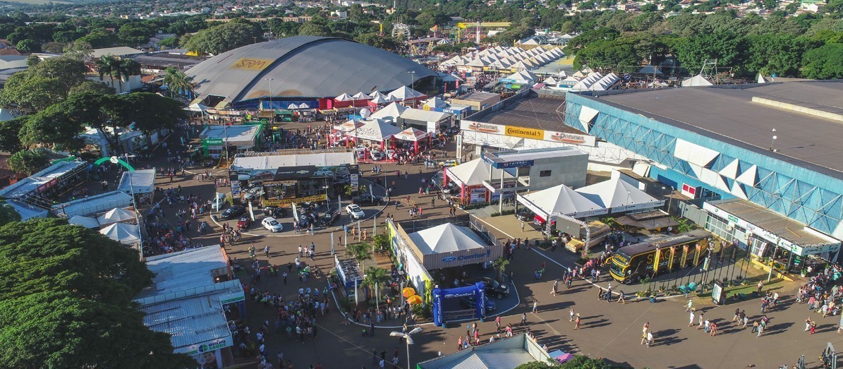 Expoingá tem portões abertos nesta segunda-feira