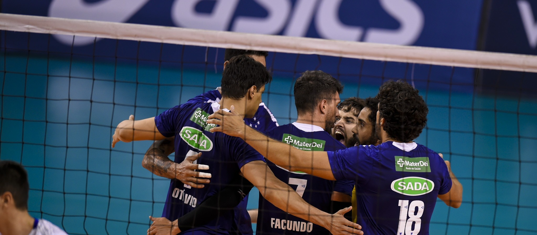 Denk Maringá perde de 3 sets a 0 para o Sada Cruzeiro