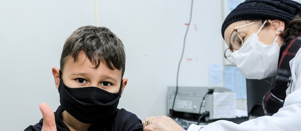 Maringá antecipa início da campanha de vacinação contra gripe e sarampo em crianças