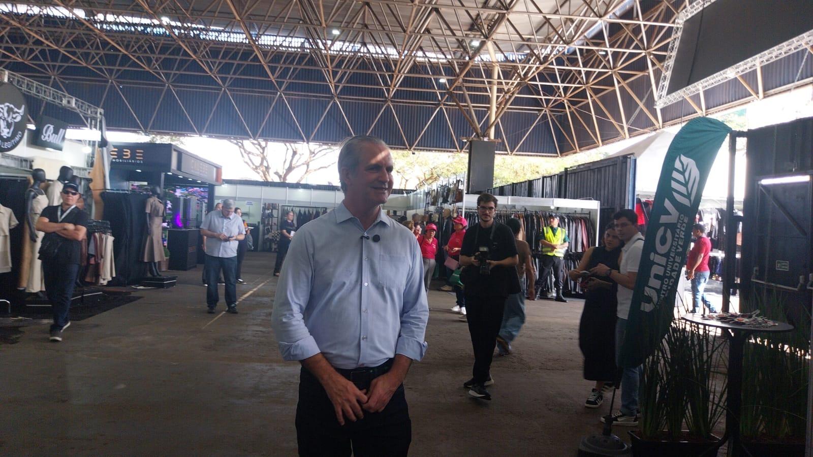 Como secretario de Estado, ex-prefeito Ulisses Maia visita Expoingá