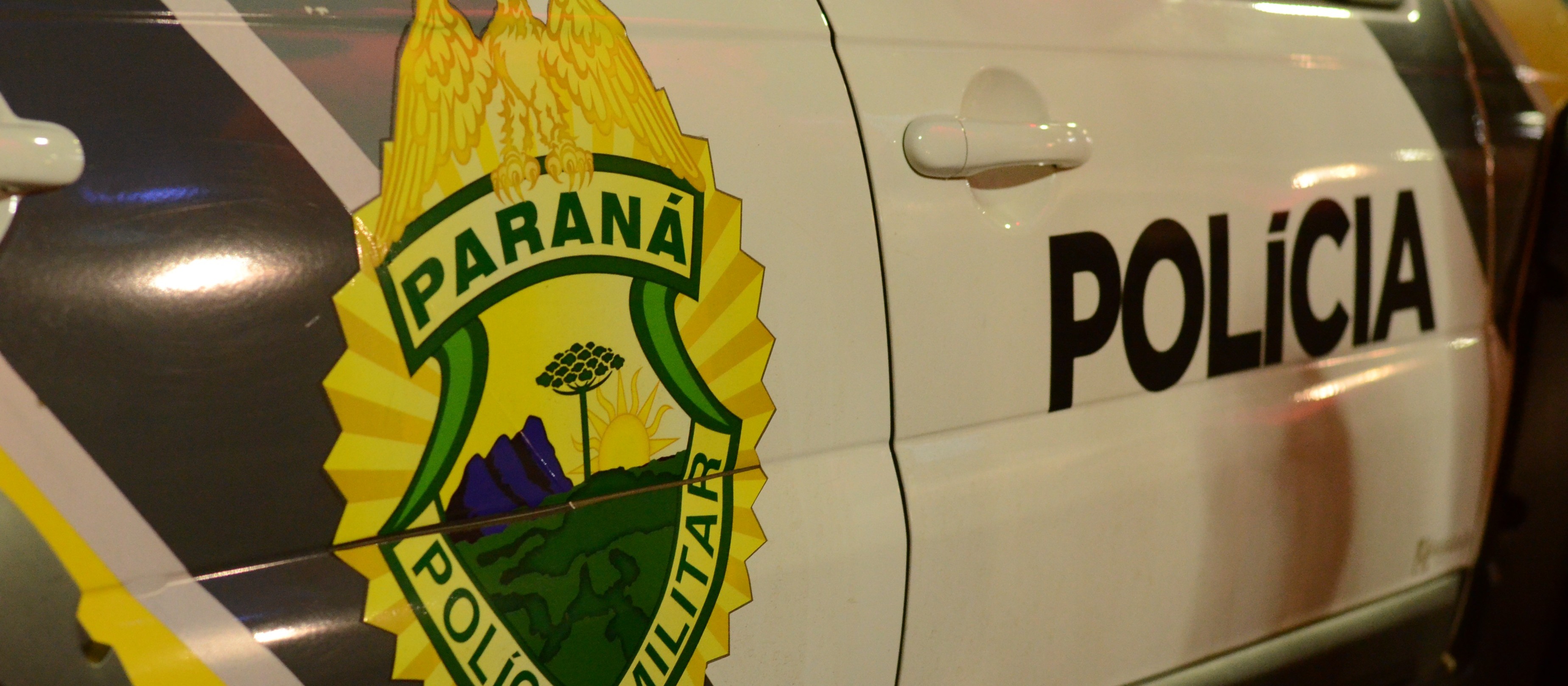 Homem é preso após furtar moto, fugir da PM e cair em acostamento