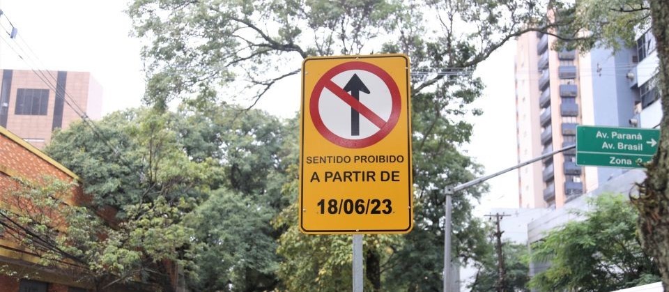 Avenida Carneiro Leão, em Maringá, já opera em dois sentidos