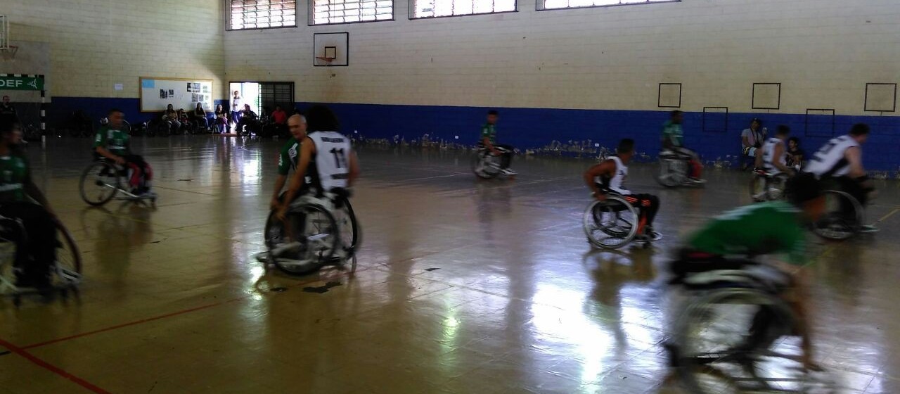 Handebol em cadeira de rodas é um esporte de mudança