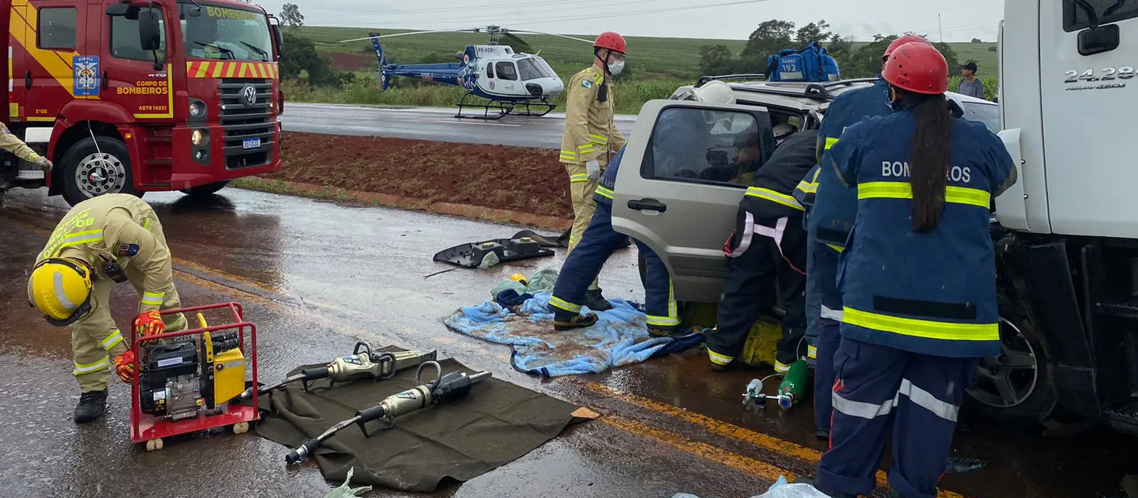 Acidente entre carro e caminhão deixa 3 feridos e mobiliza equipes de socorro de Maringá