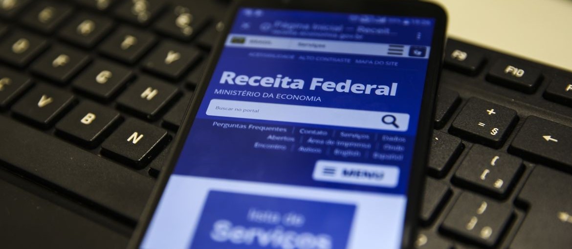 Atendimento presencial na Receita Federal será das 8h às 12h