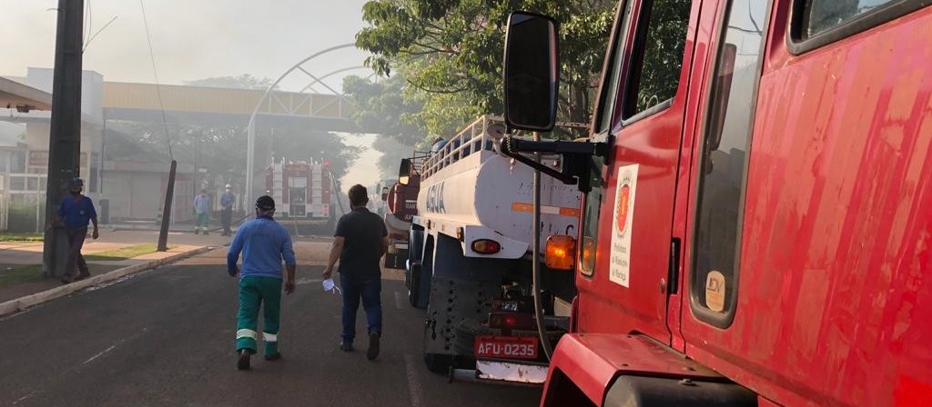 Incêndio em shopping atacadista: Semusp disponibiliza 5 caminhões pipa